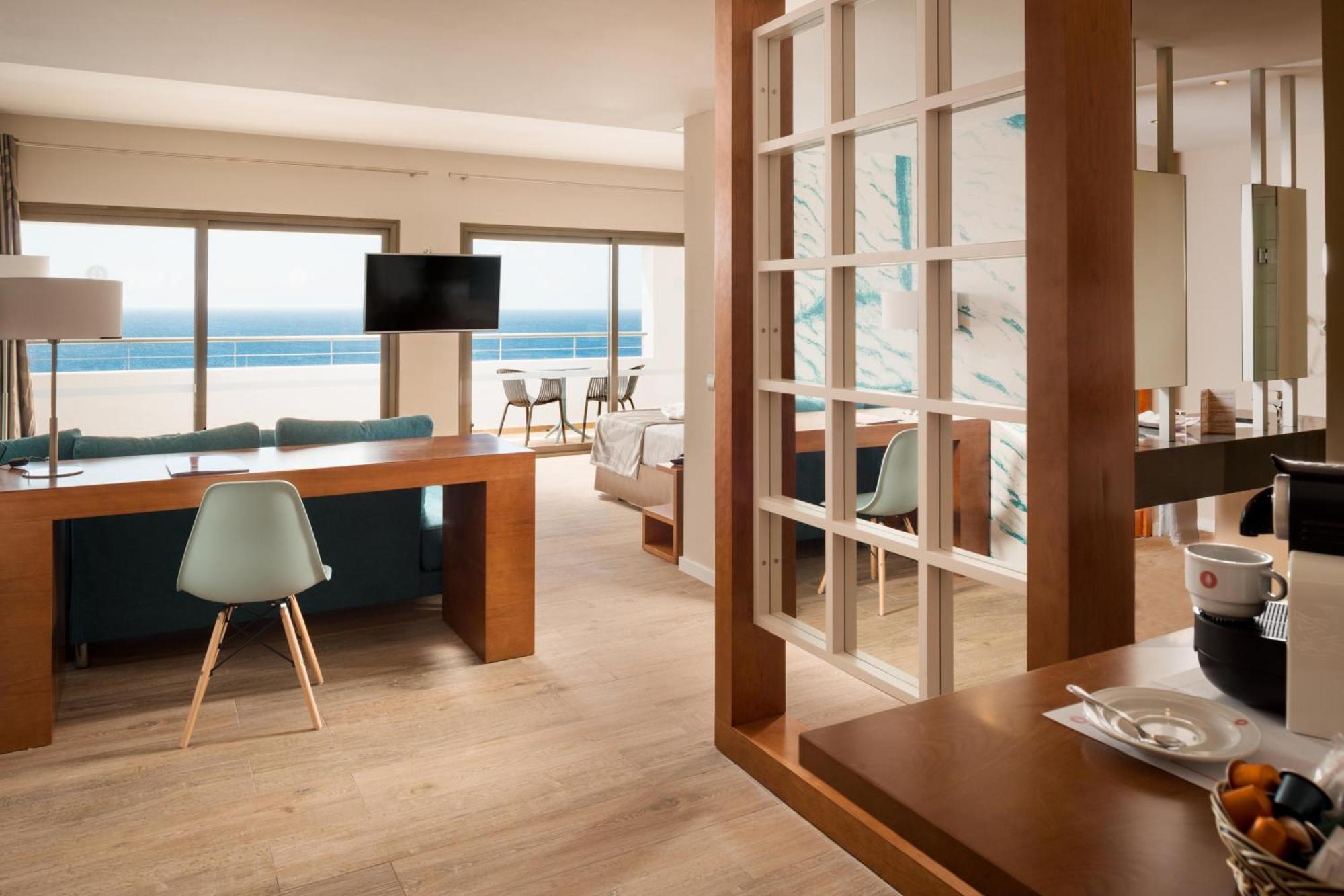 Select Junior Suite,1525256419:JPEG